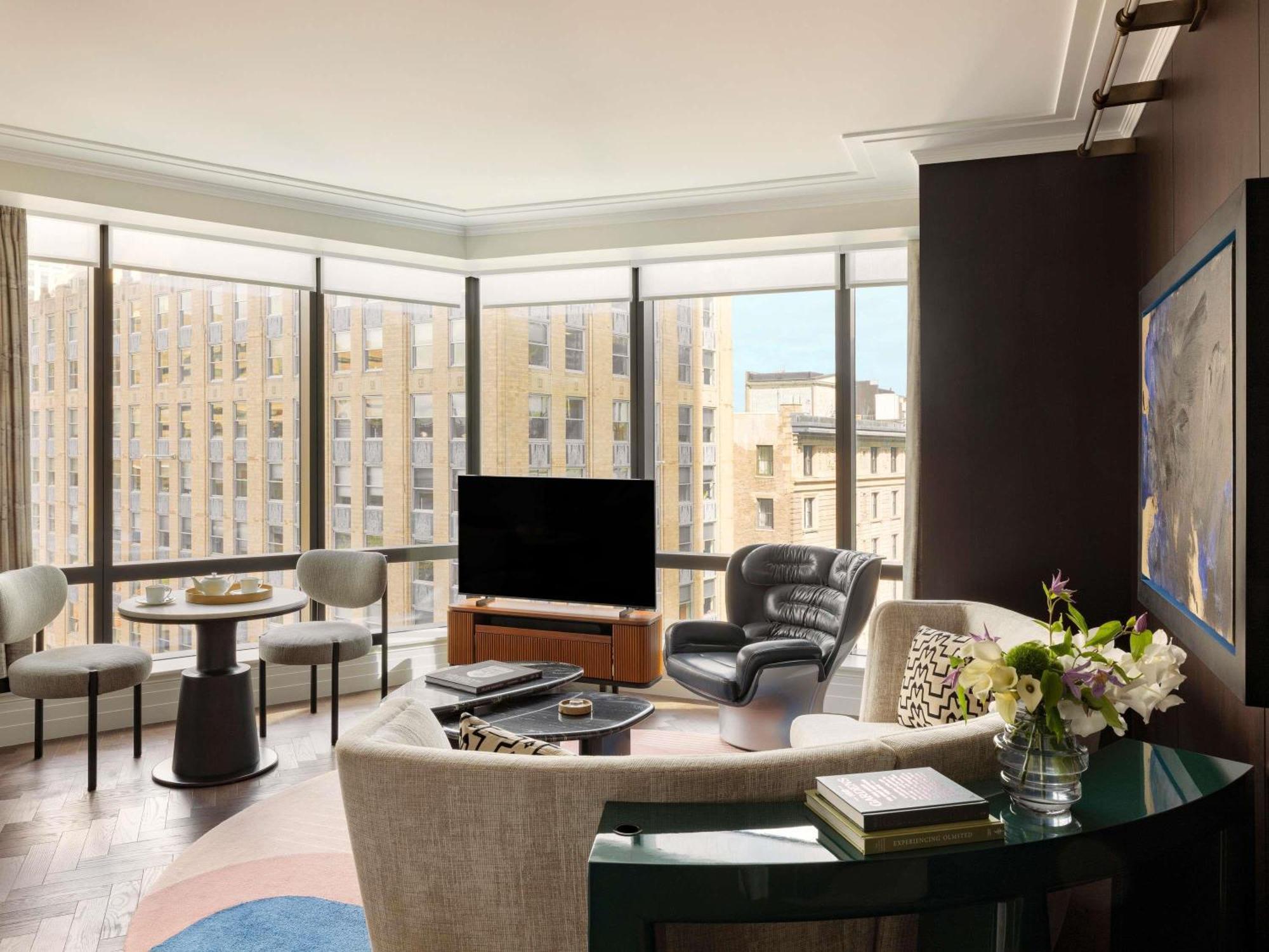 Premier King Suite