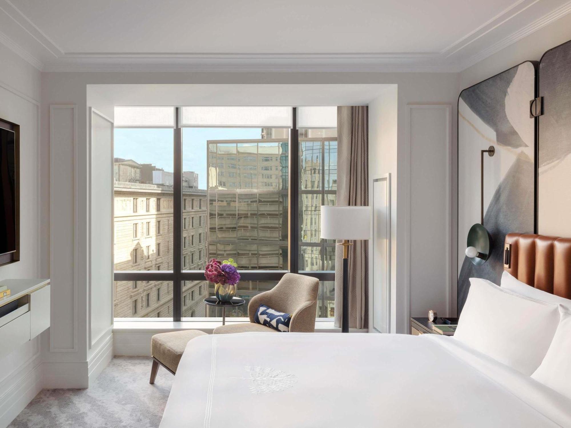 Premier King Suite